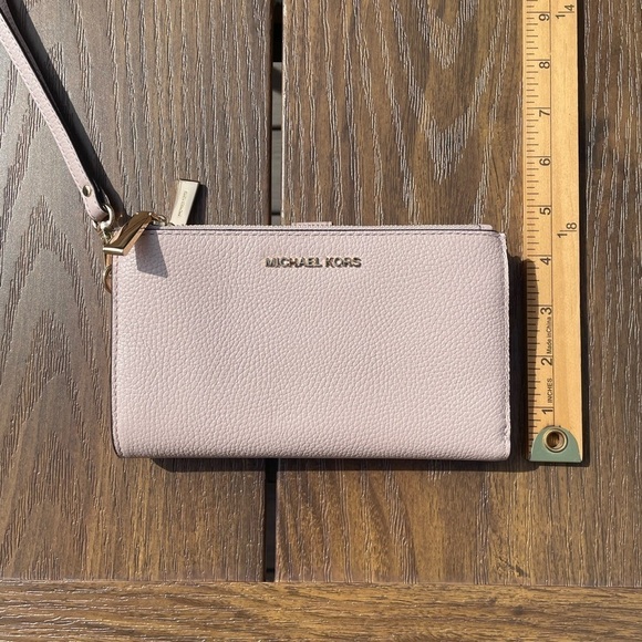 Michael Kors Adele Leather Smartphone Wallet - Picture 3 of 8